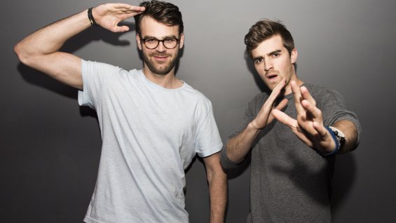 the chainsmokers million dollar deals selfie