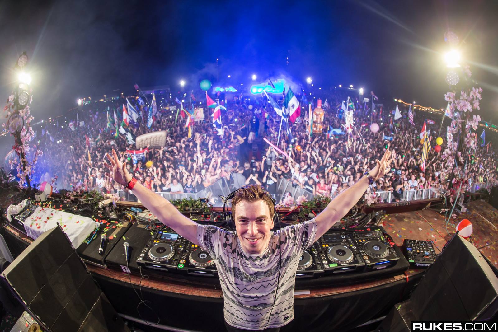 hardwell-playlist-world-cup-mix