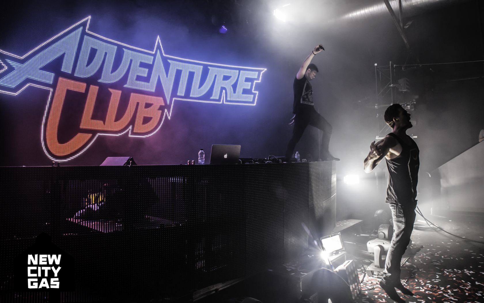 adventure-club-selfie-the-chainsmokers