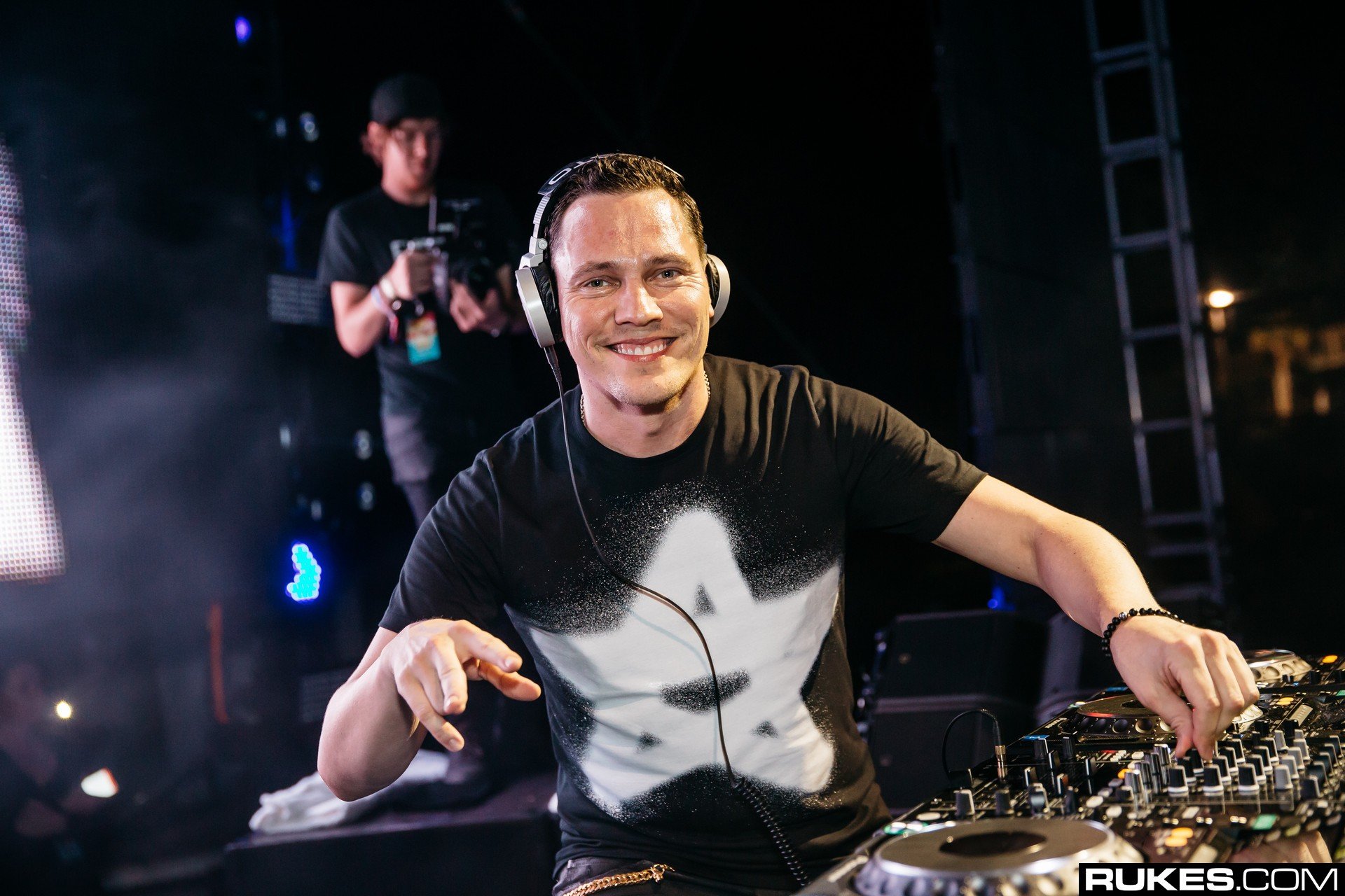 tiesto - rukes