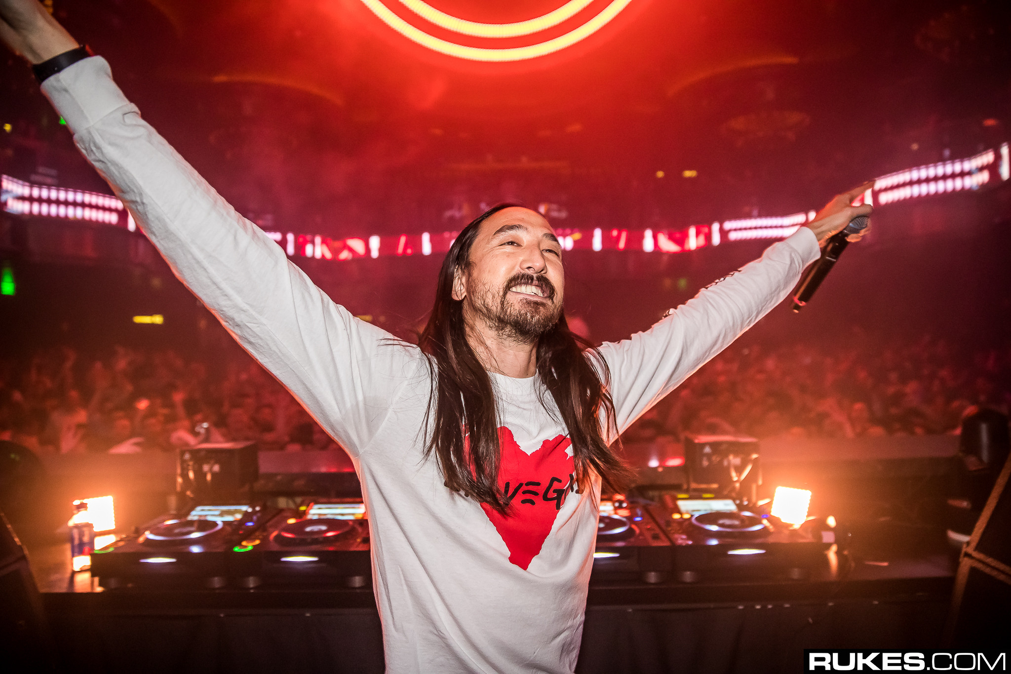 steve aoki