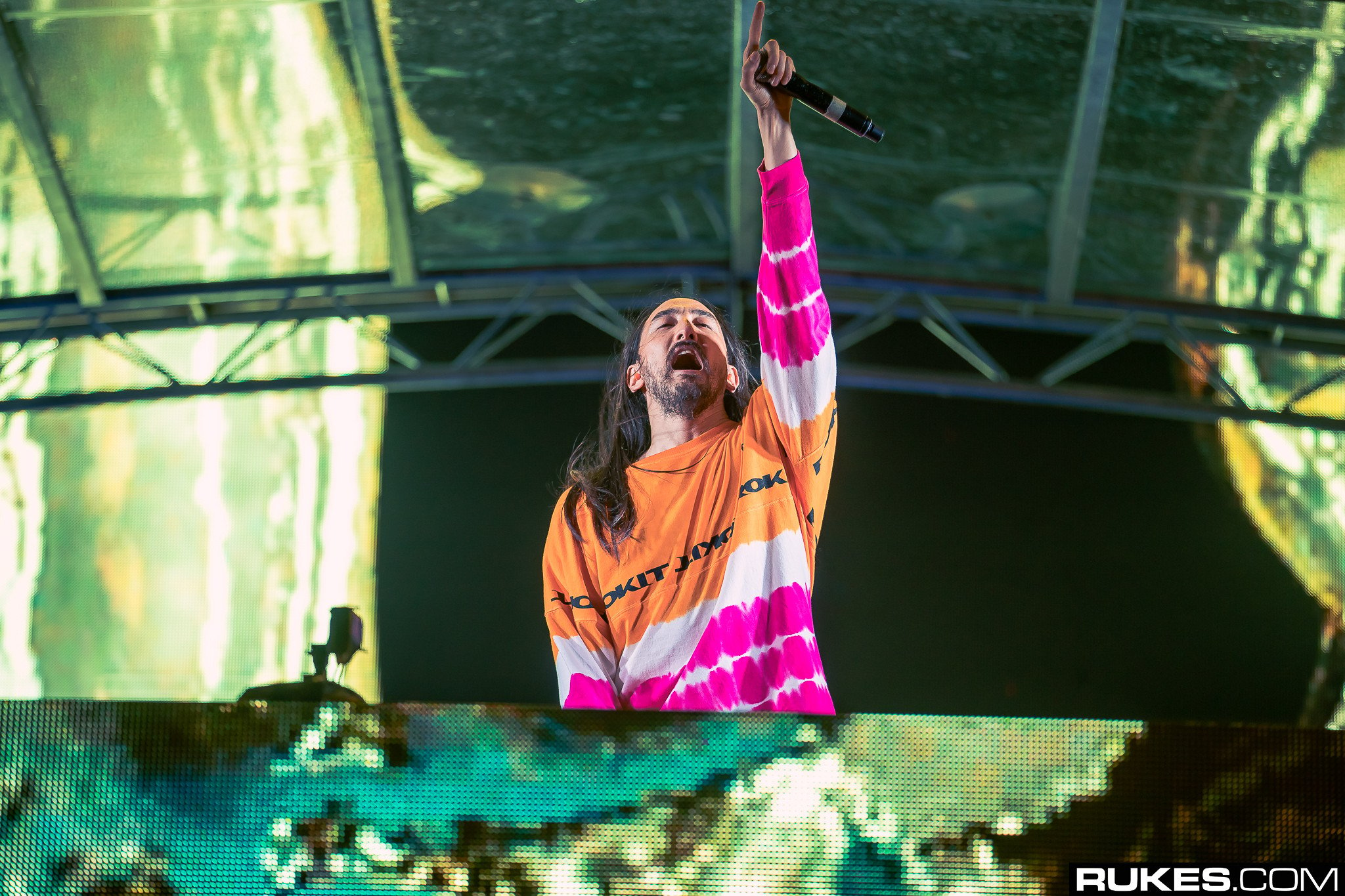 steve aoki