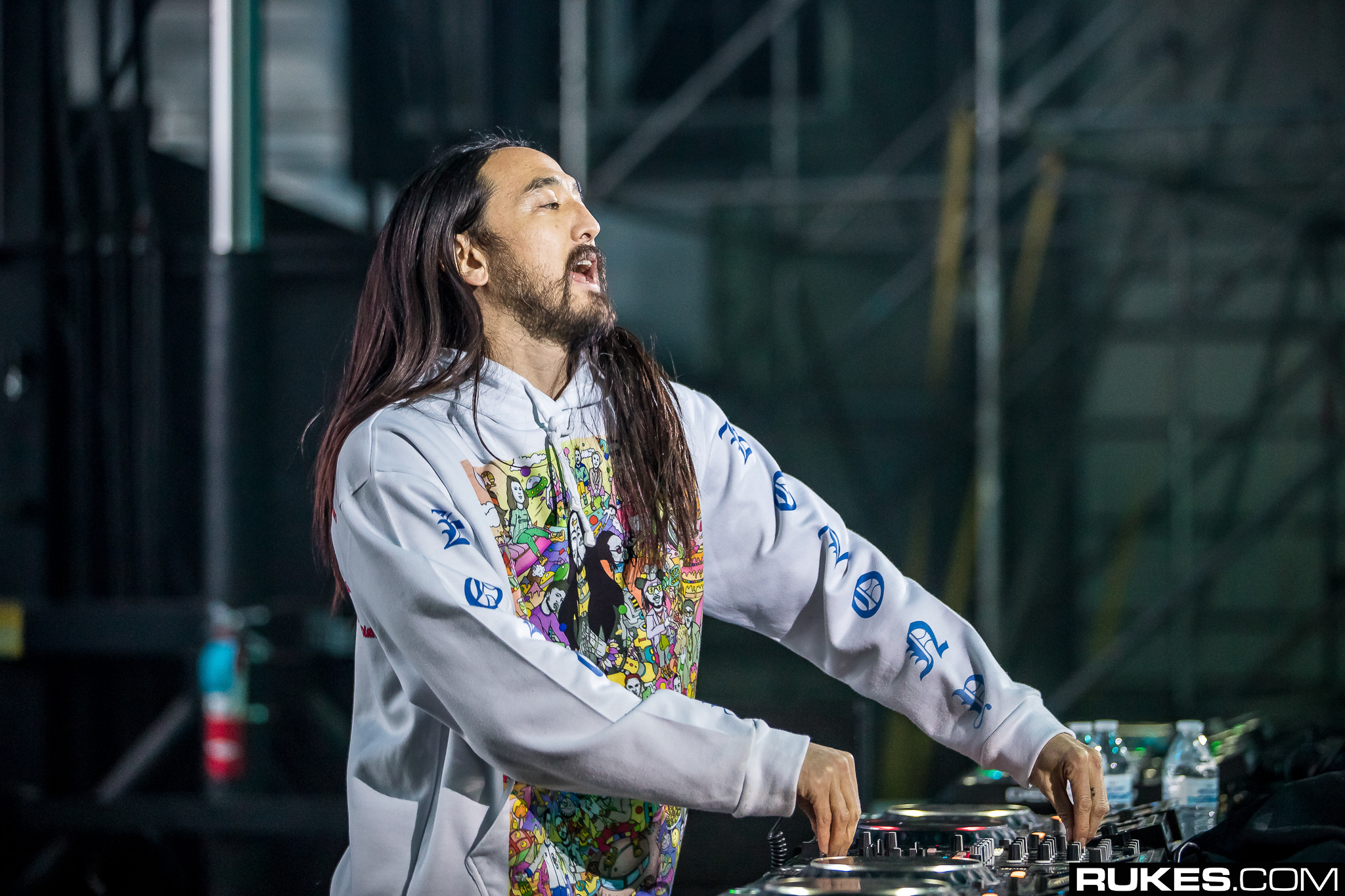 steve aoki