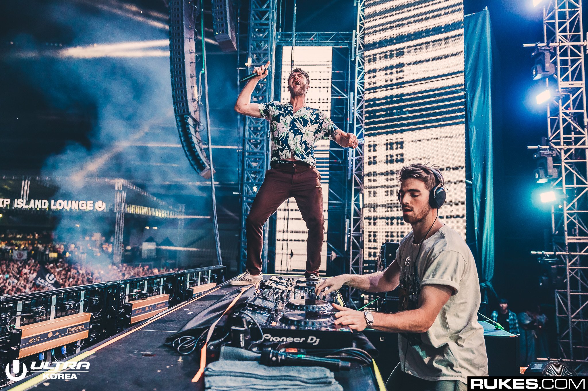 the chainsmokers