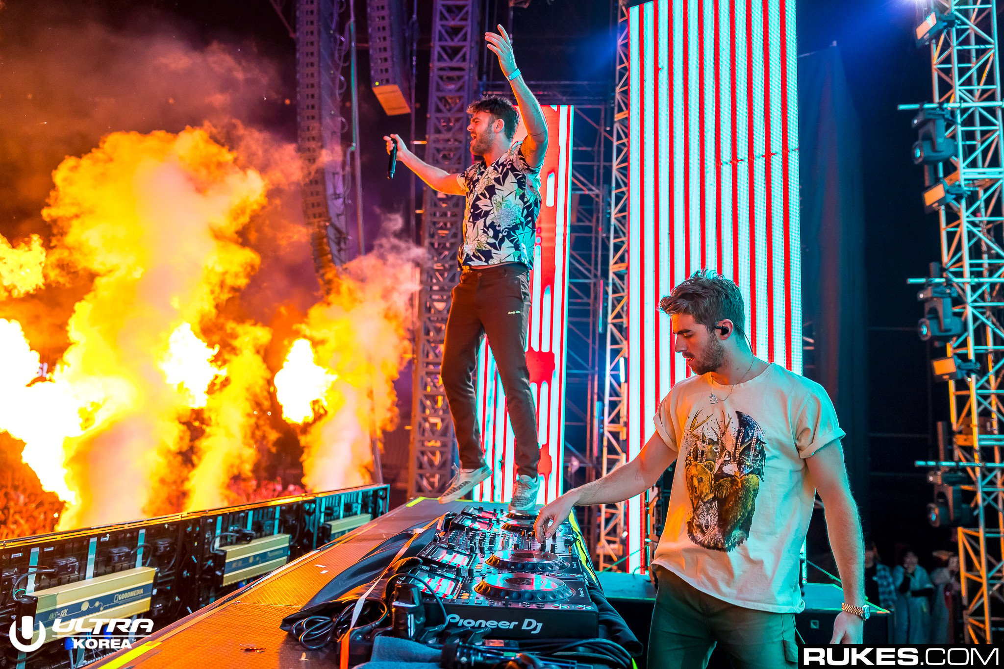 the chainsmokers