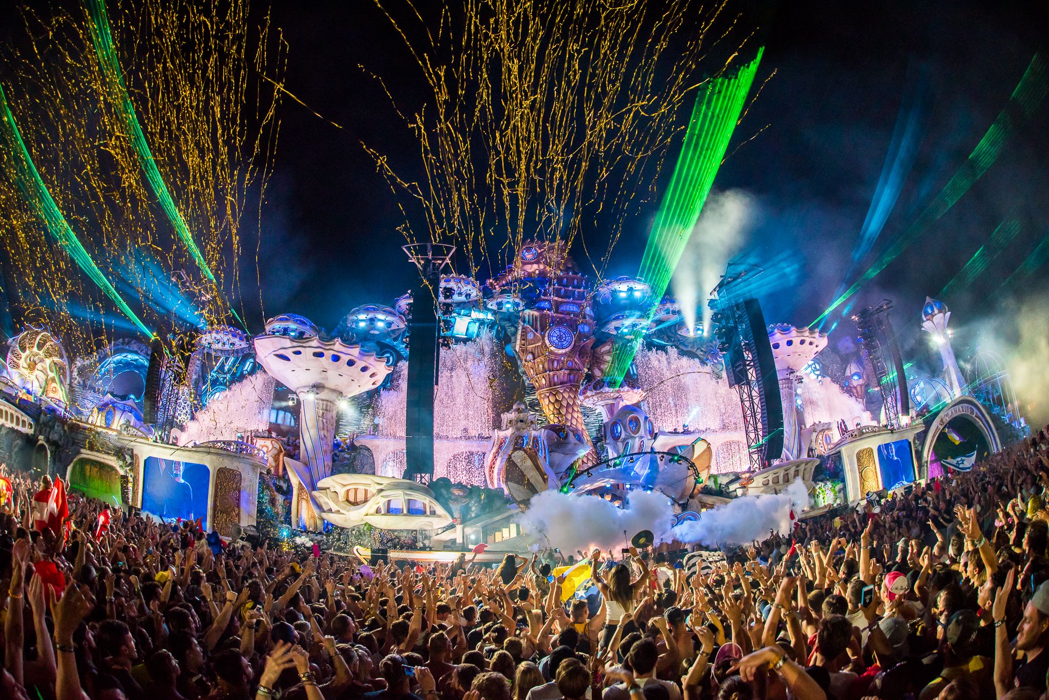 main stage Tomorrowland