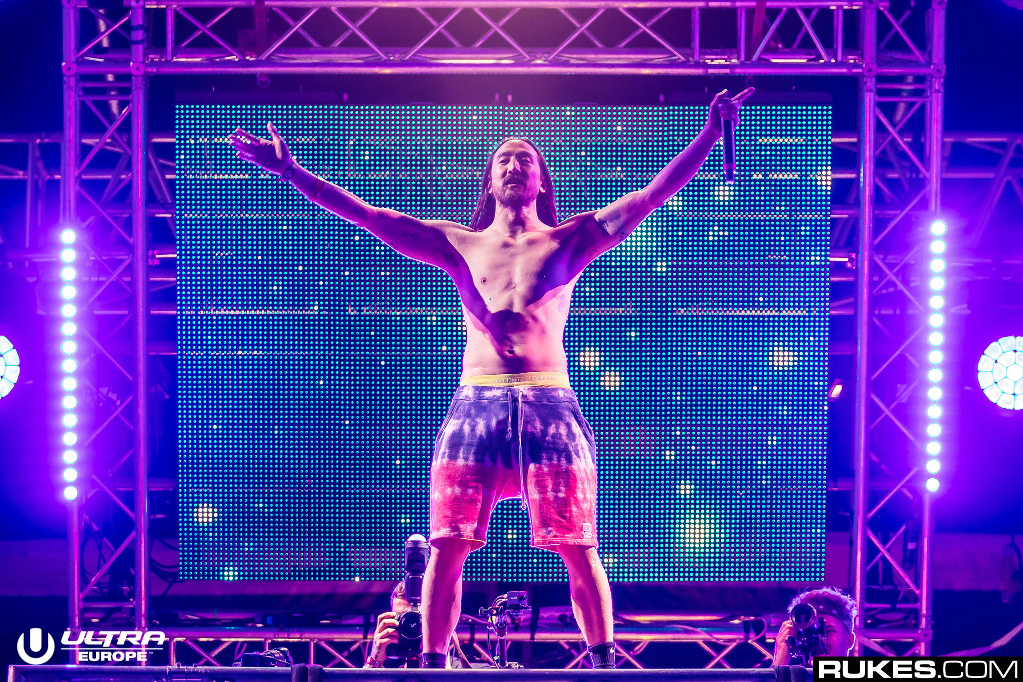 steve aoki