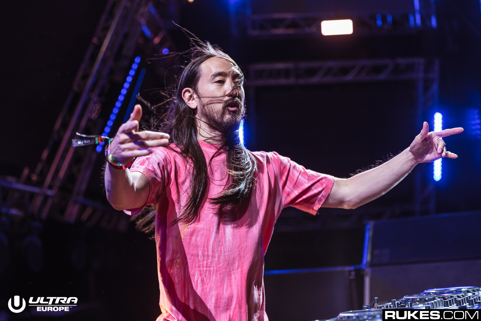 steve aoki