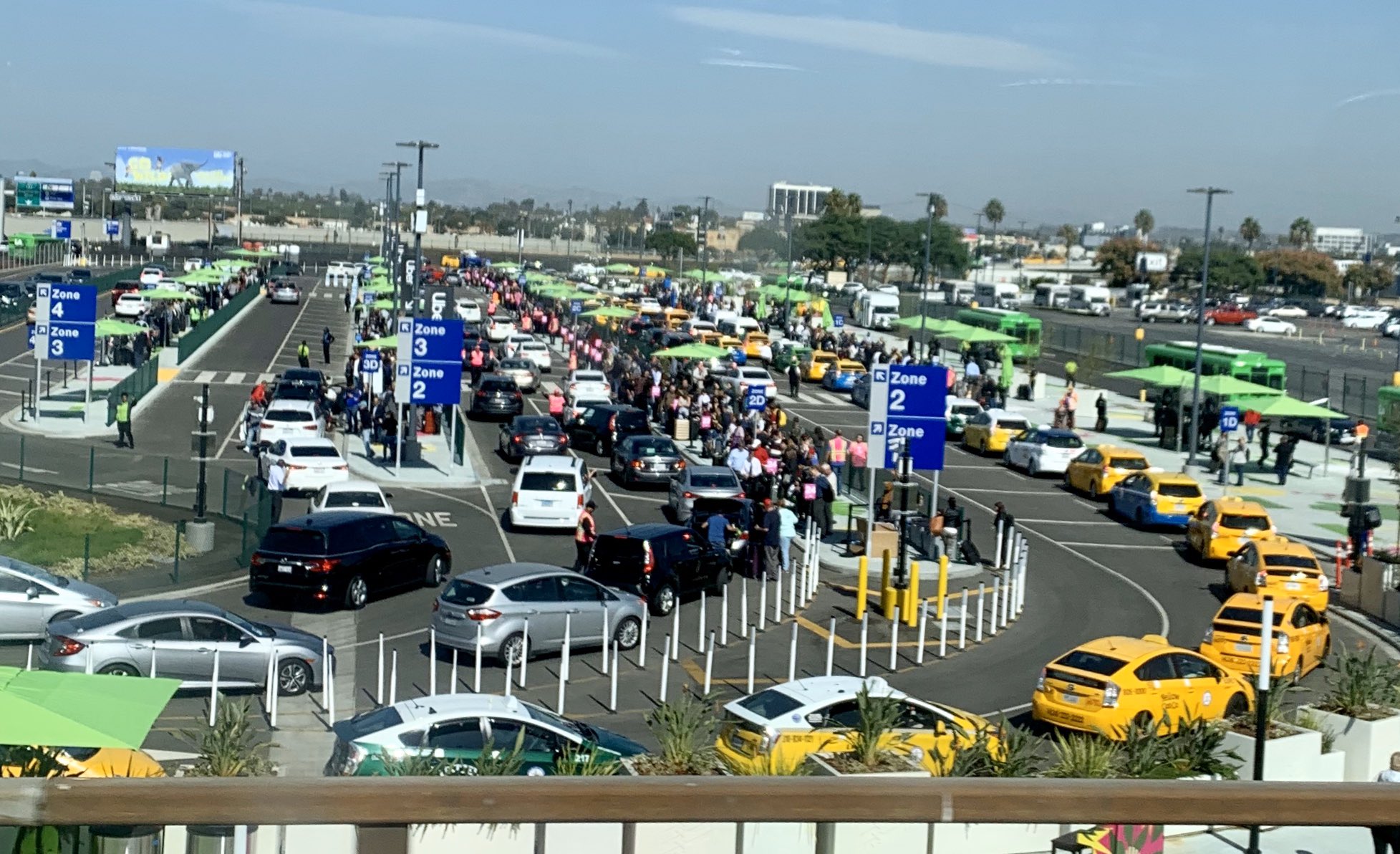 uber lyft pickup lax